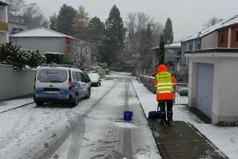 Winterdienst der GLASKLAR Gebäudereinigung