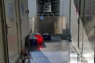 Container-Reinigung durch die Firma GLASKLAR Gebäudereinigung