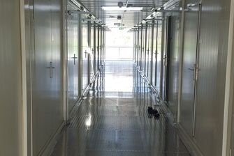 Container-Reinigung durch die Firma GLASKLAR Gebäudereinigung