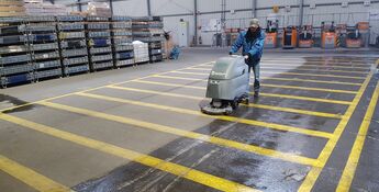 Industrie- und Hallenreinigung durch die Firma GLASKLAR Gebäudereinigung