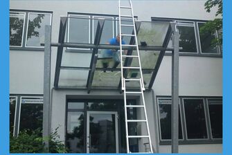 Glasreinigung durch die Firma GLASKLAR Gebäudereinigung