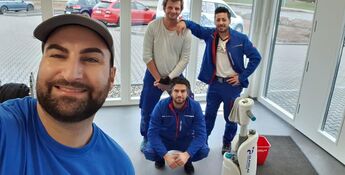 Das Team von GLASKLAR Gebäudereinigung